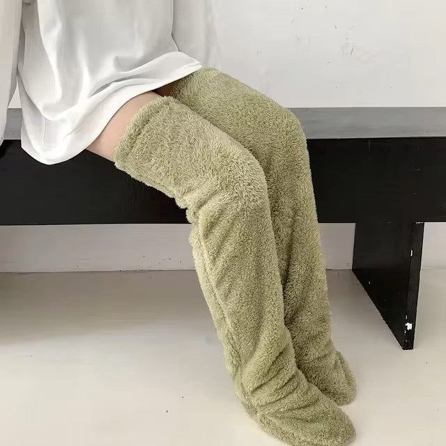 ❄️ Super soft plush socks, warm and comfortable, a must-have at home!