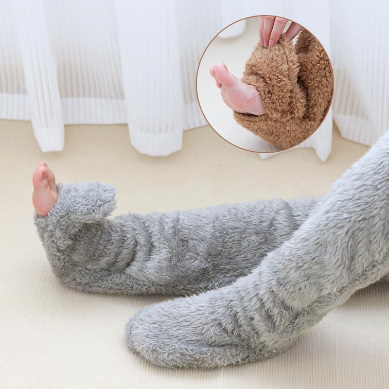 ❄️ Super soft plush socks, warm and comfortable, a must-have at home!