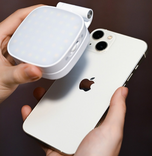Hot sale🎉Mobile phone selfie magnetic fill light pocket light mini built-in beauty mirror fill light